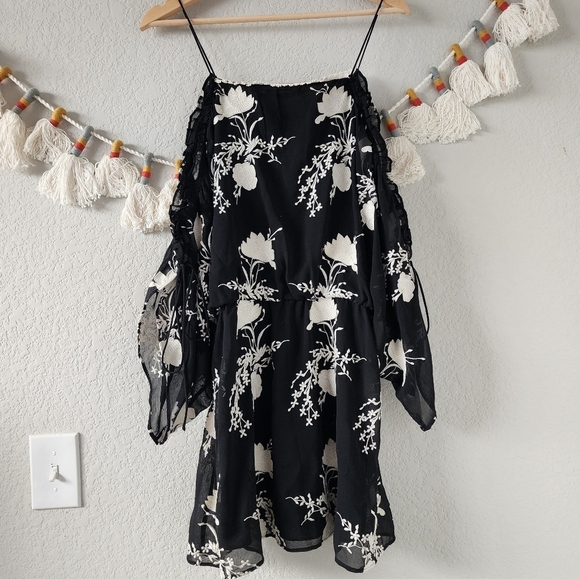 Alice + Olivia Holden Cold Shoulder Embroidered Floral Chiffon Mini Dress Boho M - Picture 3 of 13